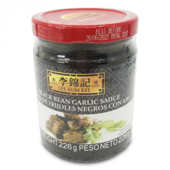 LEE KUM KEE BLACK BEAN GARLIC SAUCE 226 G 