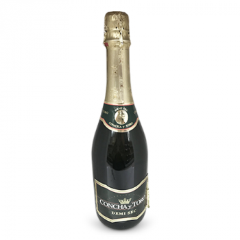 CONCHA Y TORO DEMI SEC WINE 750ML